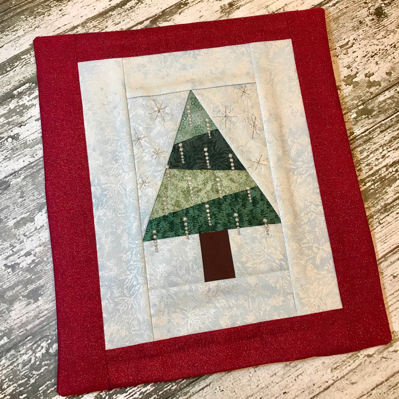 Paper Pieced Holiday Tree: A Machine Embroidered Quilting Design
